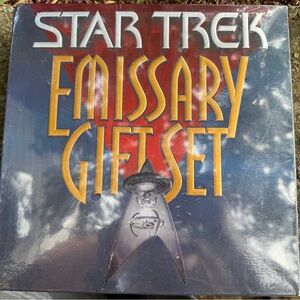 Star Trek Emissary Gift Set